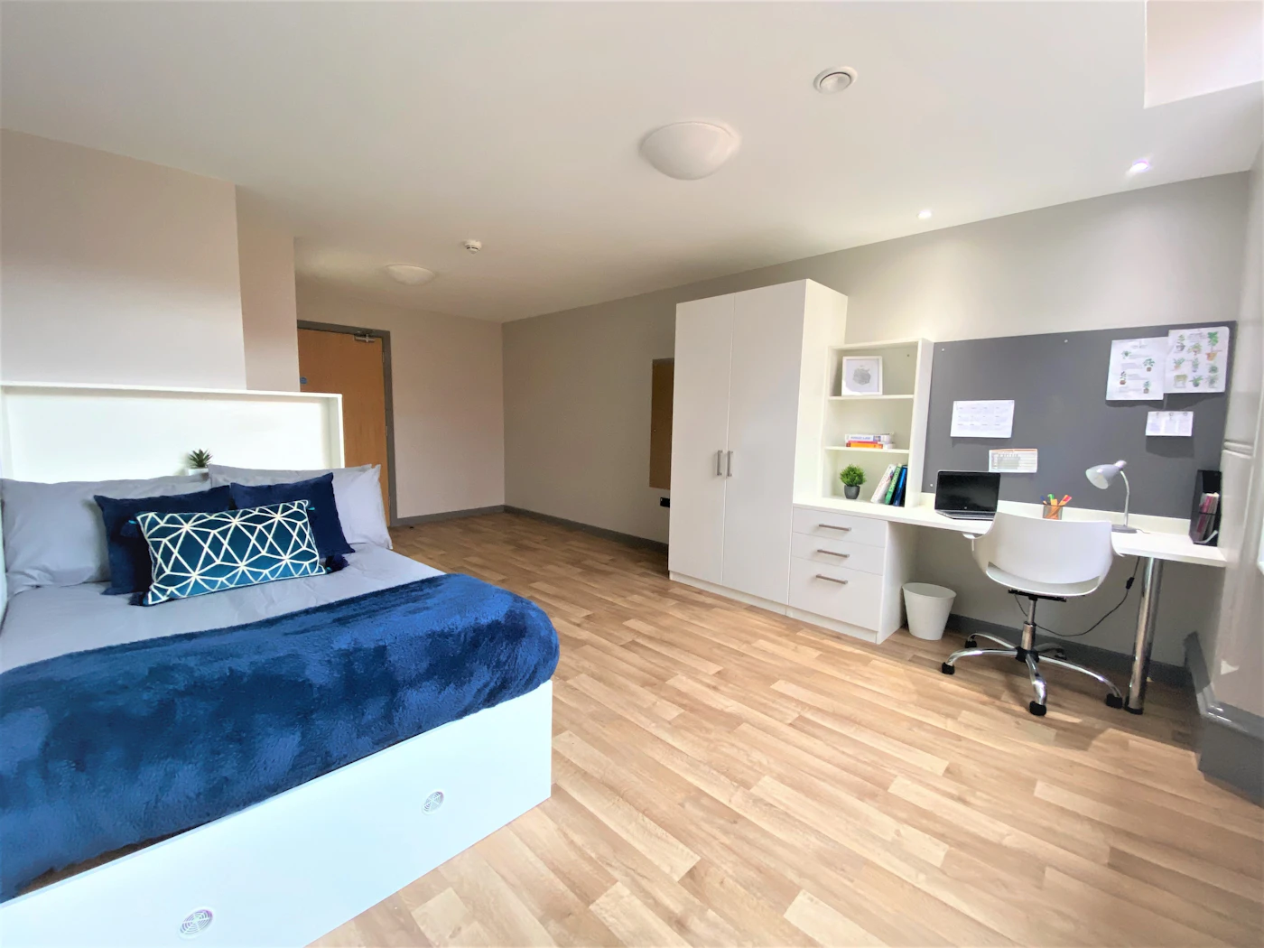 Ensuite platinum - accessible