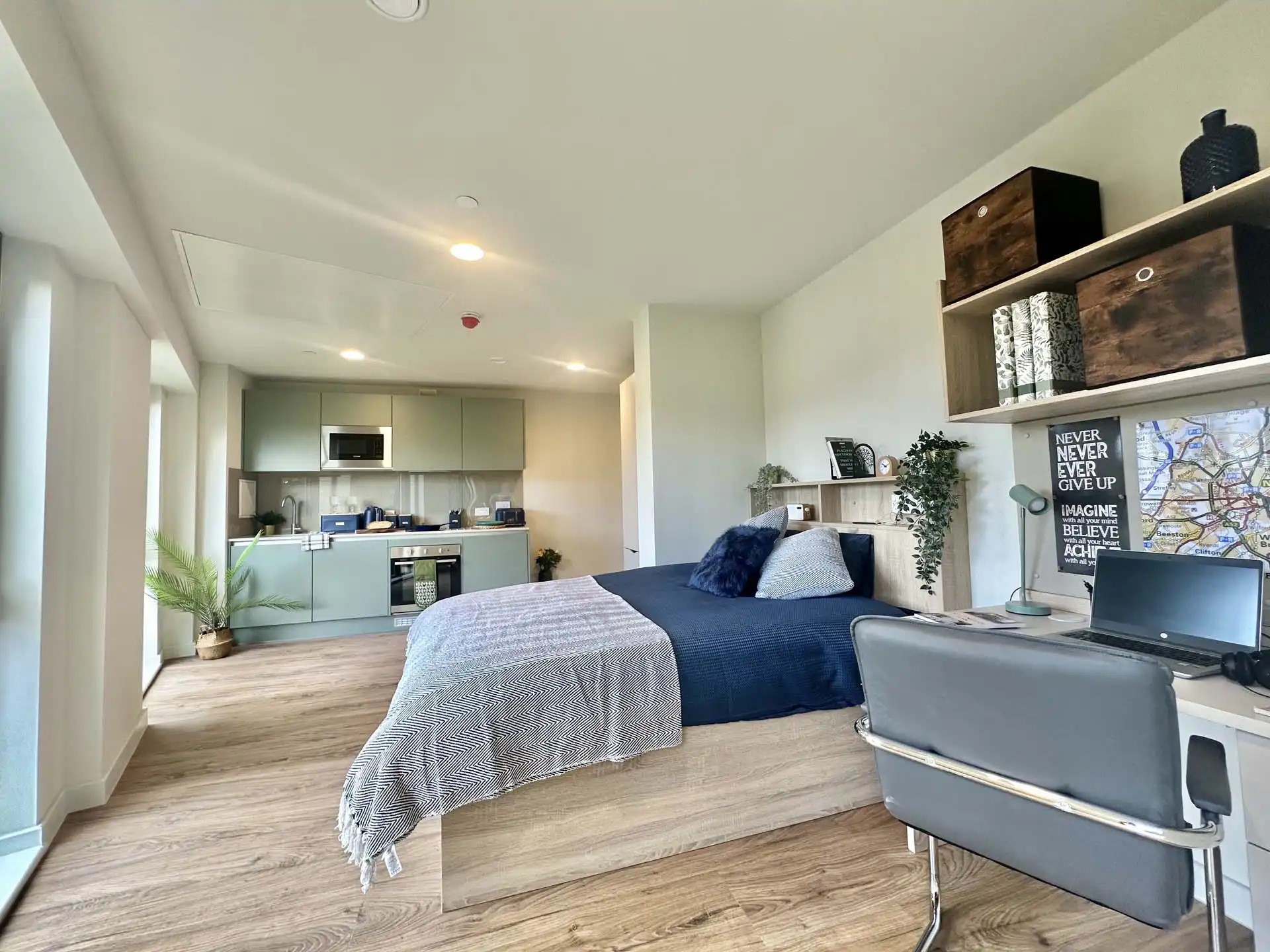 Platinum Studio – High Floor