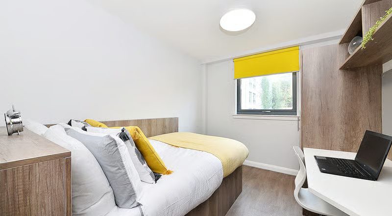 Silver Ensuite