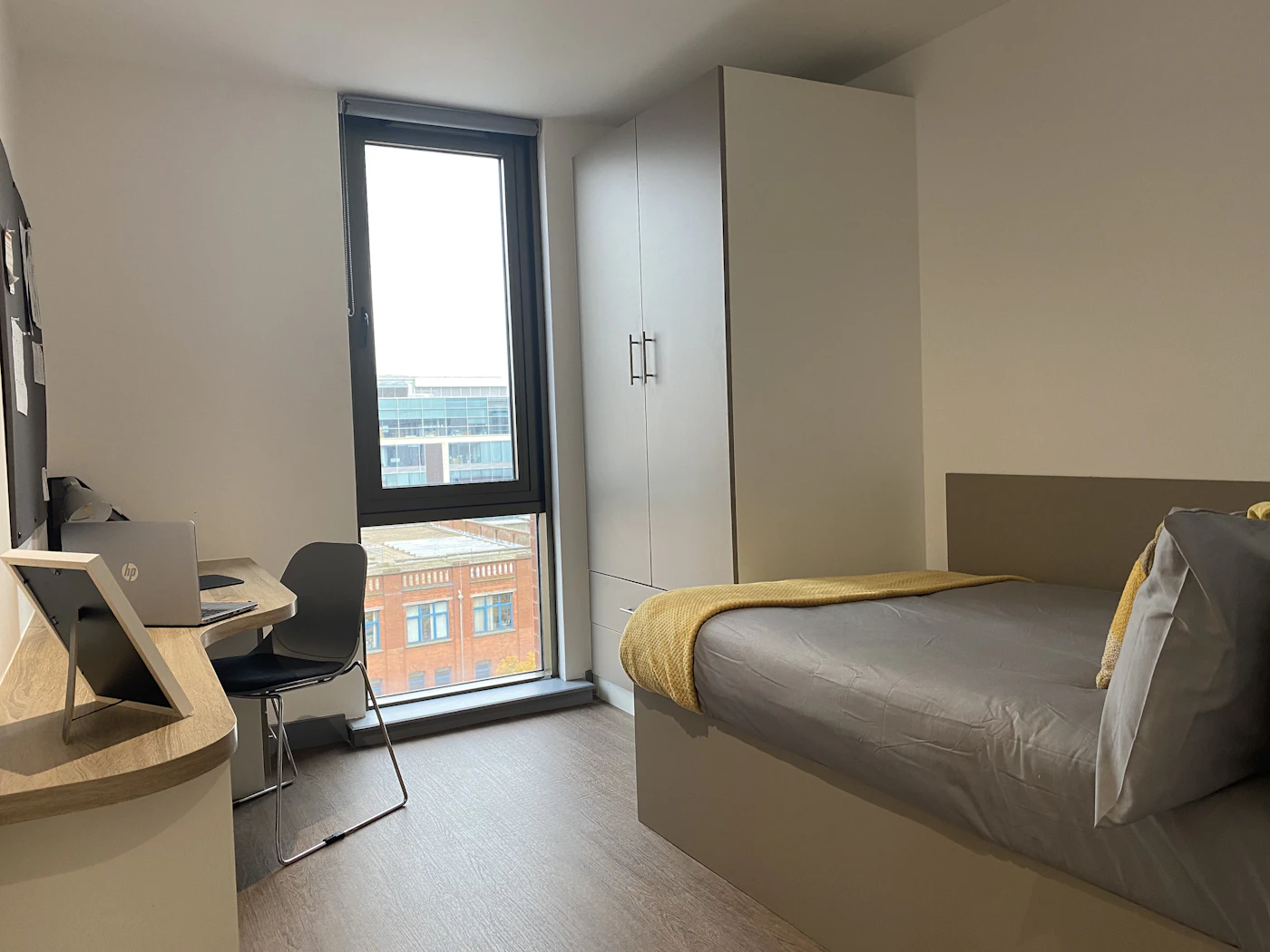 Ensuite Silver - City View