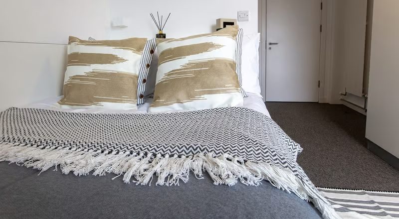 Standard En-Suite