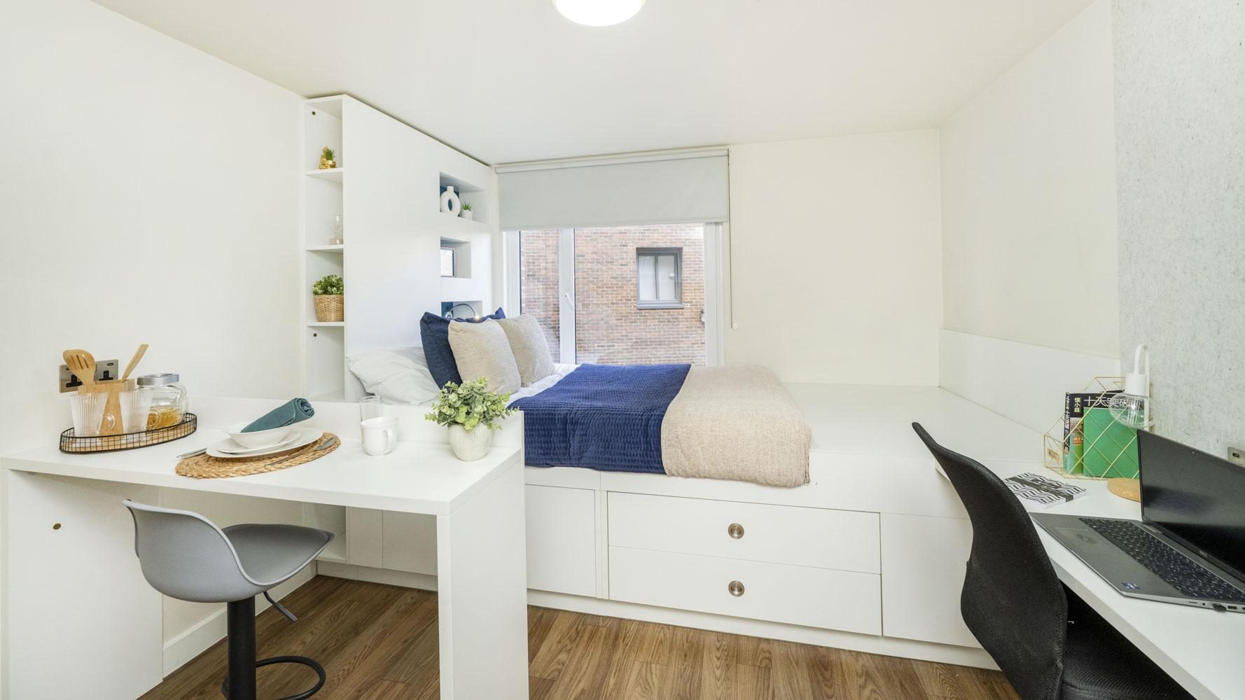 Studio Plus - Fourth Floor
