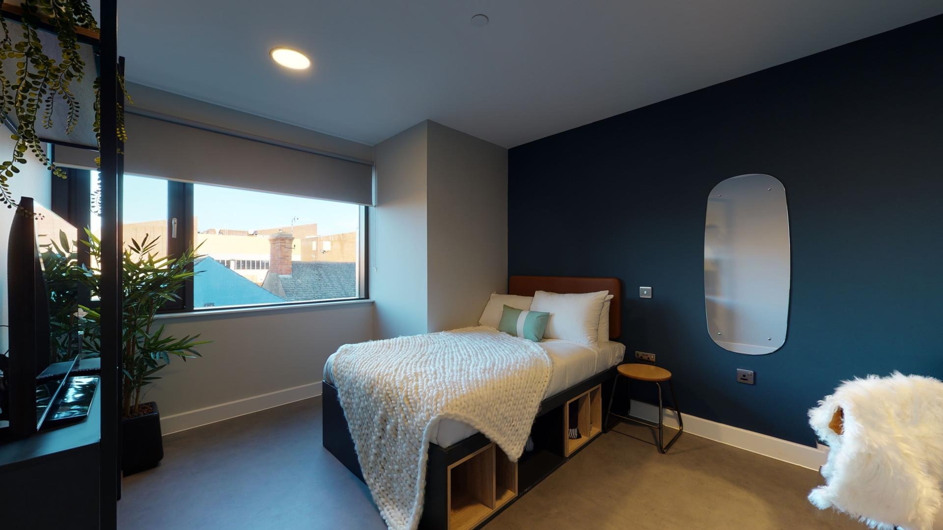 Townhouse Plus Room