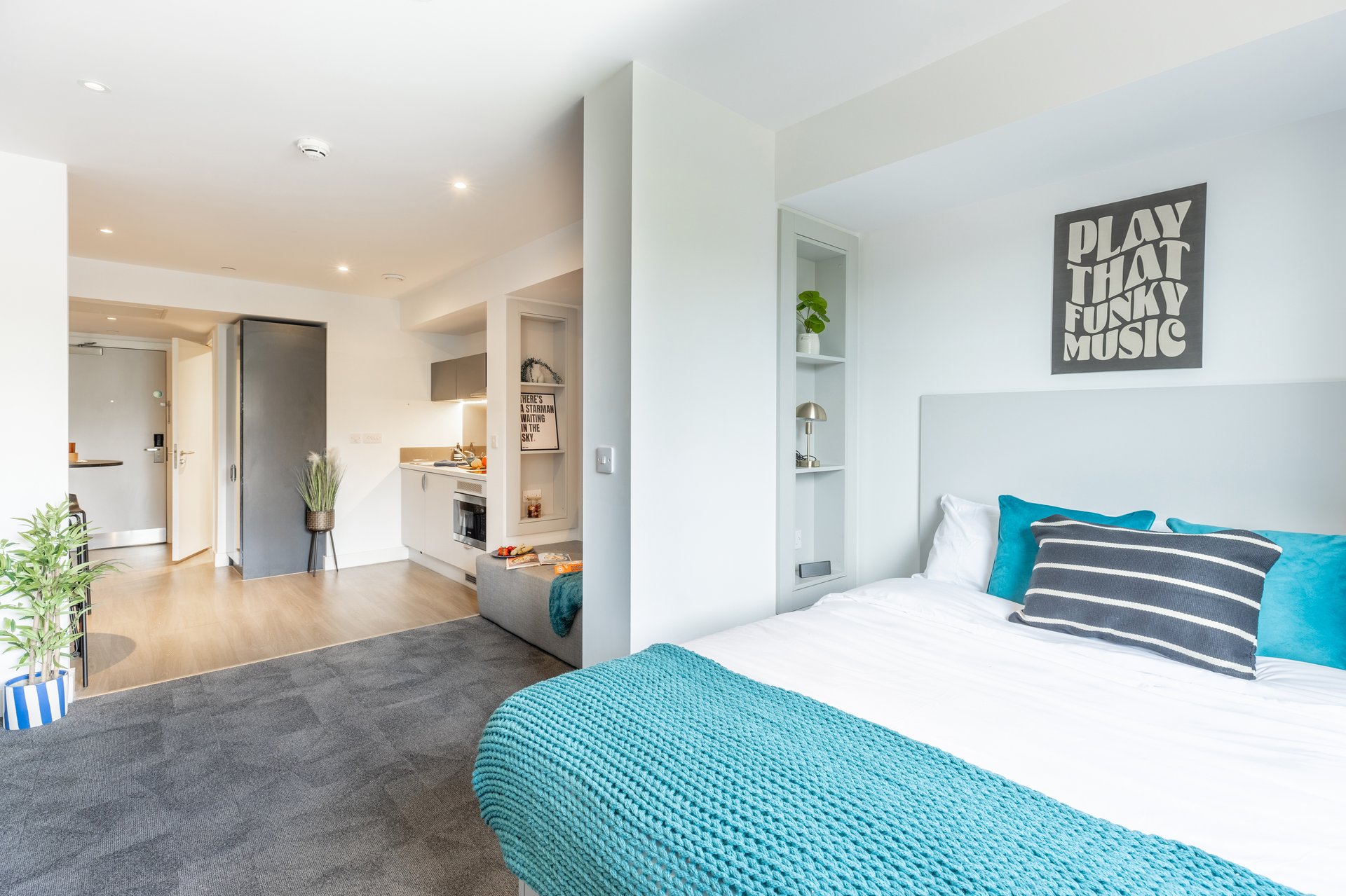 true Premium Studio with City Views